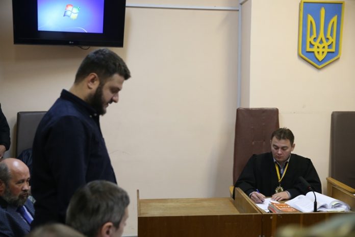 На сина Авакова одягли електронний браслет (фото) На сина Авакова одягли електронний браслет (фото)
