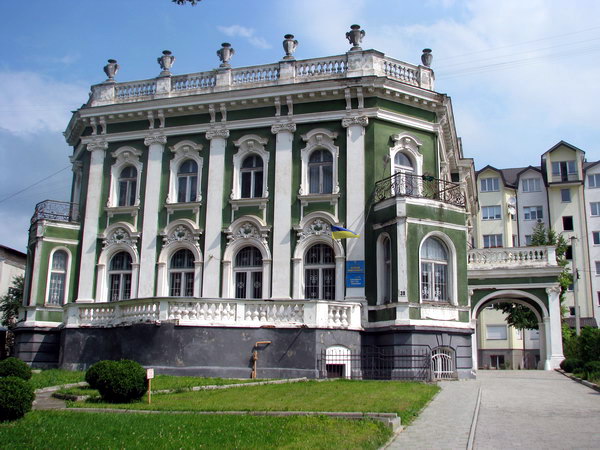 палац мистецтв