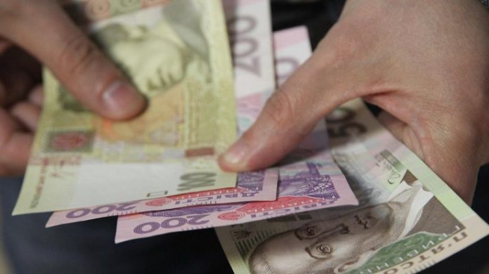 Реальна зарплата українців цього року збільшилася майже на 20 відсотків Реальна зарплата українців цього року збільшилася майже на 20 відсотків