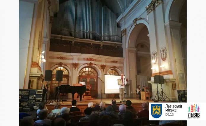 Садовий привітав ГО «Союз Українок» з нагоди 100-річчя Садовий привітав ГО «Союз Українок» з нагоди 100-річчя