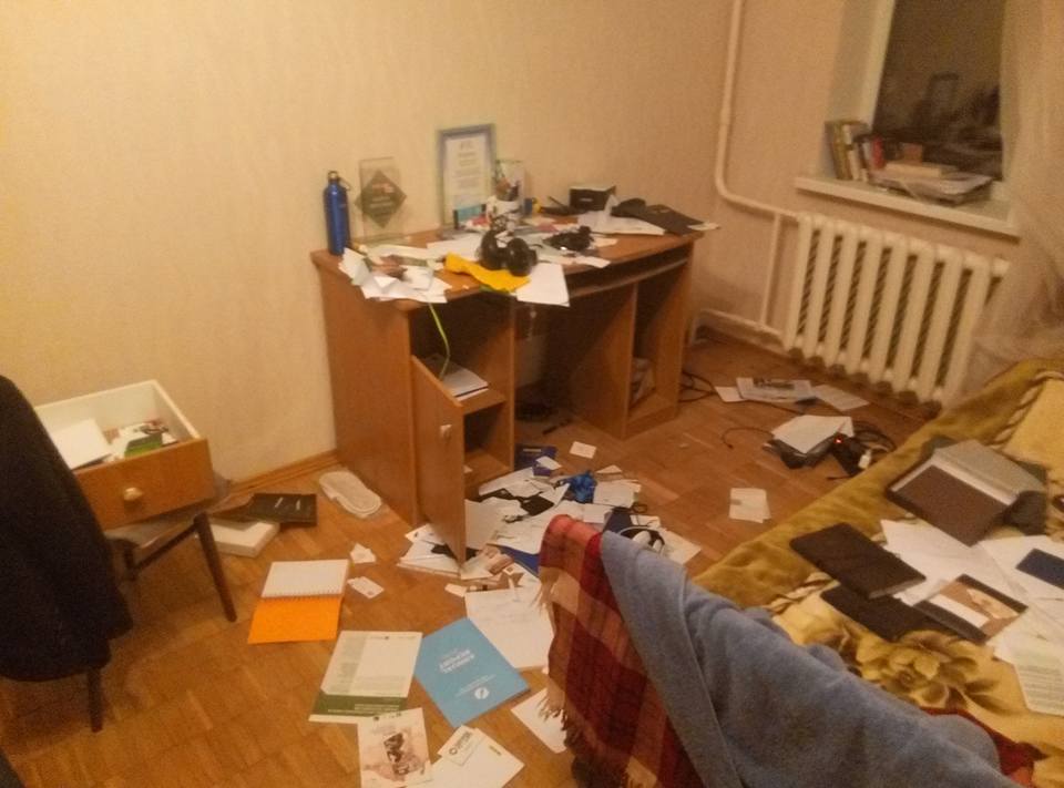 У Києві обікрали квартиру волонтерки – винесли планшети, призначені для фронту
