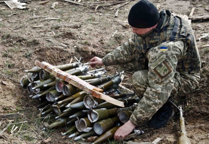 Канада дасть гроші на видалення «залишків війни» на Донбасі Канада дасть гроші на видалення «залишків війни» на Донбасі