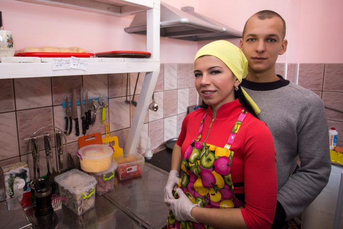 З малозабезпечених у бізнесмени: як сім’я на Львівщині відкрила власну справу (фото) З малозабезпечених у бізнесмени: як сім’я на Львівщині відкрила власну справу (фото)