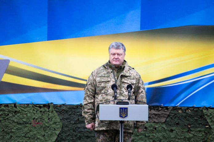 Порошенко озвучив ультиматум щодо Антикорупційного суду Порошенко озвучив ультиматум щодо Антикорупційного суду