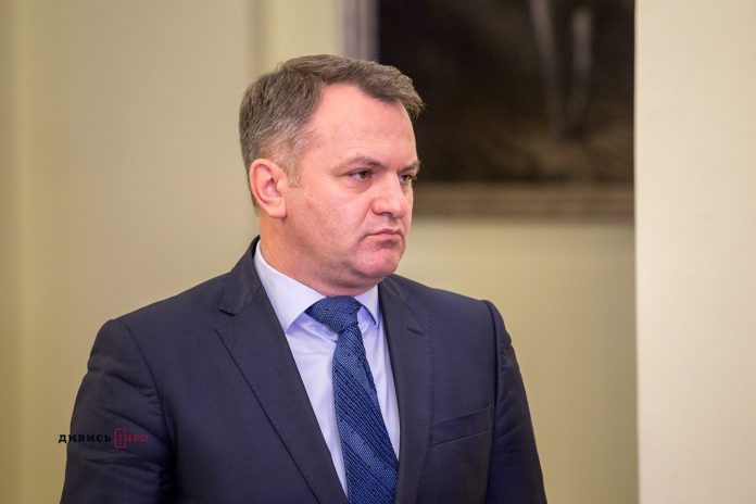 Синютка назвав зарплату, яка зупинить трудову міграцію Синютка назвав зарплату, яка зупинить трудову міграцію
