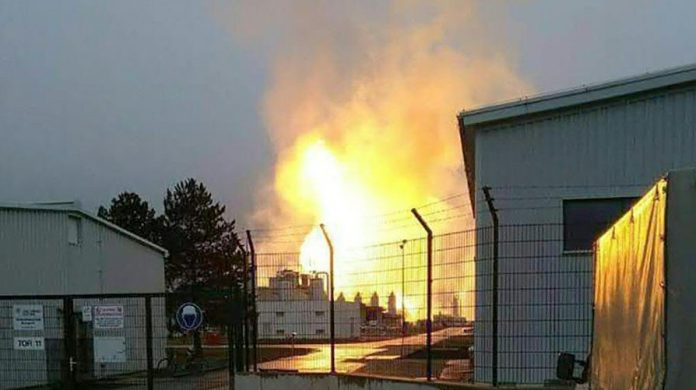 В Австрії стався вибух на газопроводі: один загиблий, 60 поранених В Австрії стався вибух на газопроводі: один загиблий, 60 поранених