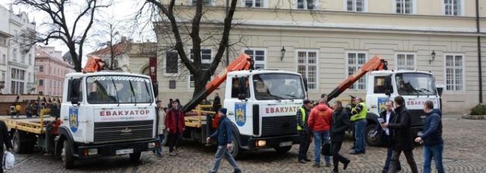 У Львові за 9 днів на арештмайданчик було евакуйовано 53 автомобілі У Львові за 9 днів на арештмайданчик було евакуйовано 53 автомобілі