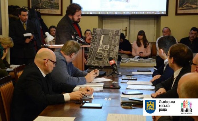 Львівській автобазі вдруге відмовили у будівництві офісного центру через гуртожиток, який продали з людьми Львівській автобазі вдруге відмовили у будівництві офісного центру через гуртожиток, який продали з людьми