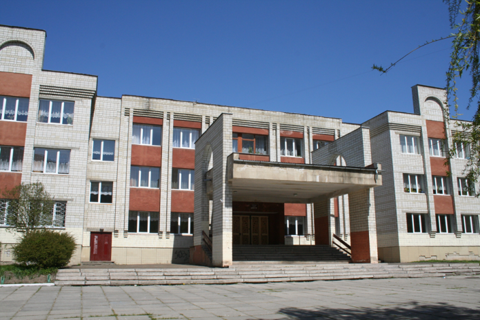 За збір коштів у львівській школі покарають директора За збір коштів у львівській школі покарають директора