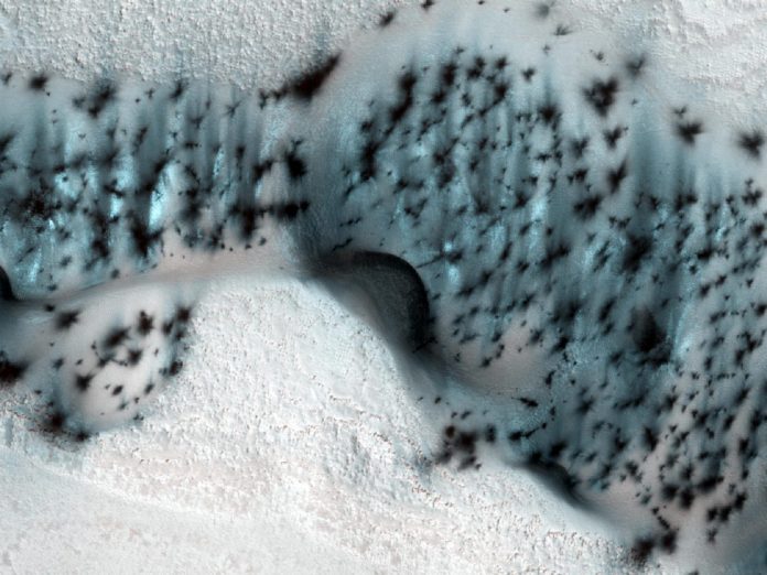 Як виглядає зимовий Марс. Фоторепортаж NASA Як виглядає зимовий Марс. Фоторепортаж NASA