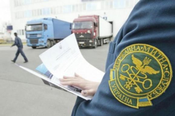 Львівські митники у рейсовому автобусі виявили майже дві тонни рибного фаршу