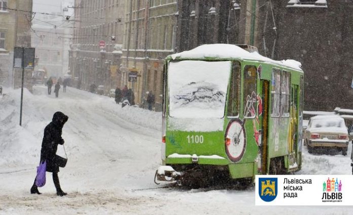 На маршрути Львова виїхало 393 автобуси На маршрути Львова виїхало 393 автобуси
