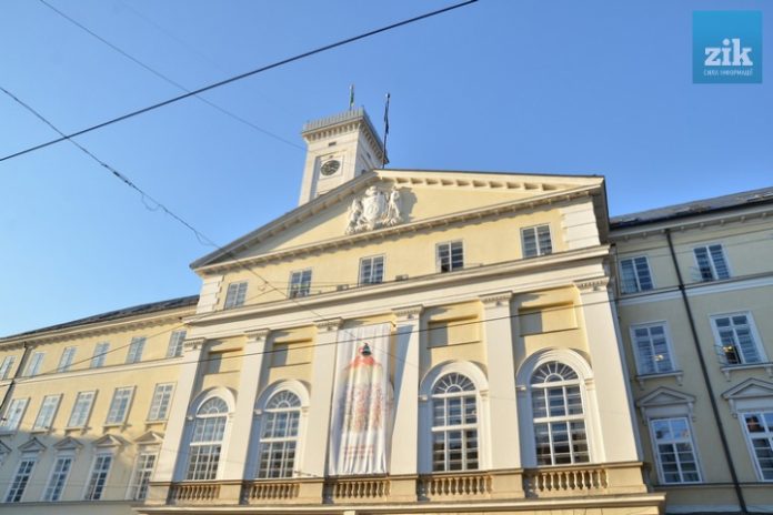 У Львові зірвано засідання виконкому У Львові зірвано засідання виконкому