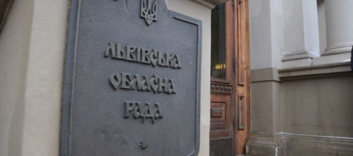На Львівщині функціонує понад двадцять нелегальних автозаправок На Львівщині функціонує понад двадцять нелегальних автозаправок