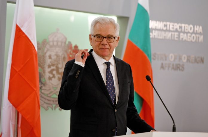 Глава МЗС Польщі заявив, що у відомстві звільнять усіх працівників з дипломами російських вишів Глава МЗС Польщі заявив, що у відомстві звільнять усіх працівників з дипломами російських вишів
