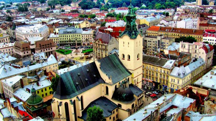 Що про розвиток центру Львова думають влада, бізнес і науковці
