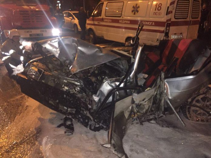 Потрійна ДТП у Львові: автомобілі перетворилися на суцільний брухт Потрійна ДТП у Львові: автомобілі перетворилися на суцільний брухт