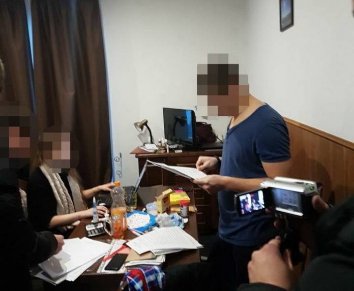 СБУ затримала бізнесмена, який постачав військове спорядження бойовикам «ДНР» СБУ затримала бізнесмена, який постачав військове спорядження бойовикам «ДНР»