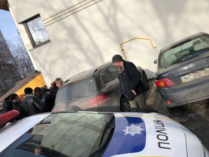 У Львові керівник держпідприємства вимагала 30 тисяч гривень за погодження договору оренди У Львові керівник держпідприємства вимагала 30 тисяч гривень за погодження договору оренди
