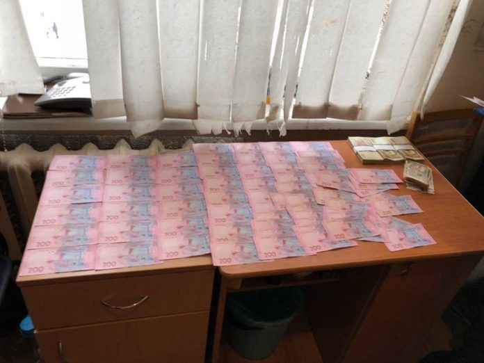 У Львові СБУ викрила на хабарі посадовців, які вимагали 50 тисяч за встановлення групи інвалідності У Львові СБУ викрила на хабарі посадовців, які вимагали 50 тисяч за встановлення групи інвалідності