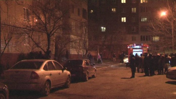 У Львові через пожежу в сміттєпроводі евакуювали мешканців будинку У Львові через пожежу в сміттєпроводі евакуювали мешканців будинку