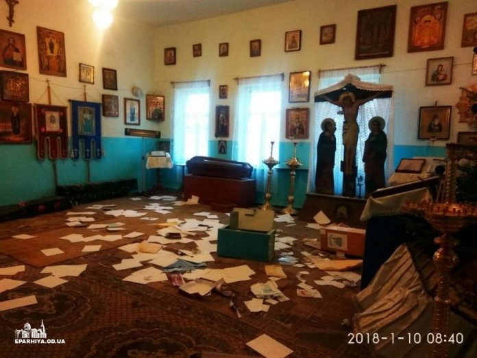 На Одещині пограбували і розтрощили храм УПЦ МП (фото) На Одещині пограбували і розтрощили храм УПЦ МП (фото)