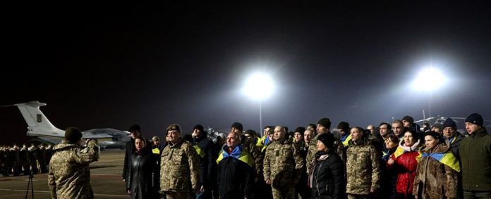 Звільнені з полону ОРДЛО проходять перевірку СБУ Звільнені з полону ОРДЛО проходять перевірку СБУ