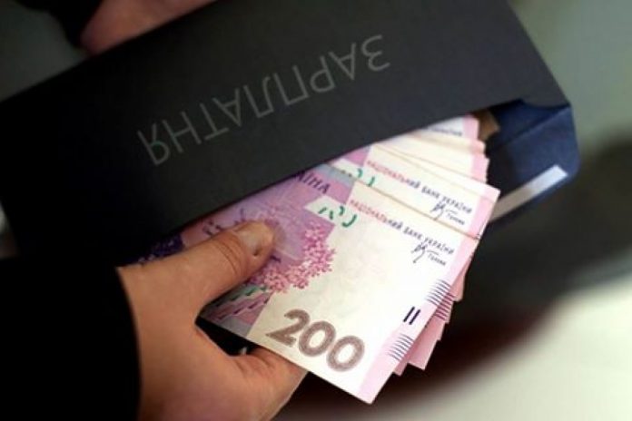 Минулого року фіскали провели 281 перевірку на предмет виплати зарплат у конвертах Минулого року фіскали провели 281 перевірку на предмет виплати зарплат у конвертах