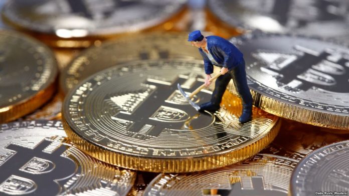 До українця в квартиру вдерлися злочинці з ножами, щоб вкрасти 15 біткоїнів До українця в квартиру вдерлися злочинці з ножами, щоб вкрасти 15 біткоїнів