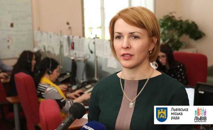 У ЦНАПі на Левицького вже почали реєструвати автомобілі У ЦНАПі на Левицького вже почали реєструвати автомобілі