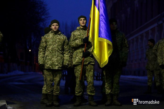 З Києва до станції Крути відправився «Потяг єднання» З Києва до станції Крути відправився «Потяг єднання»