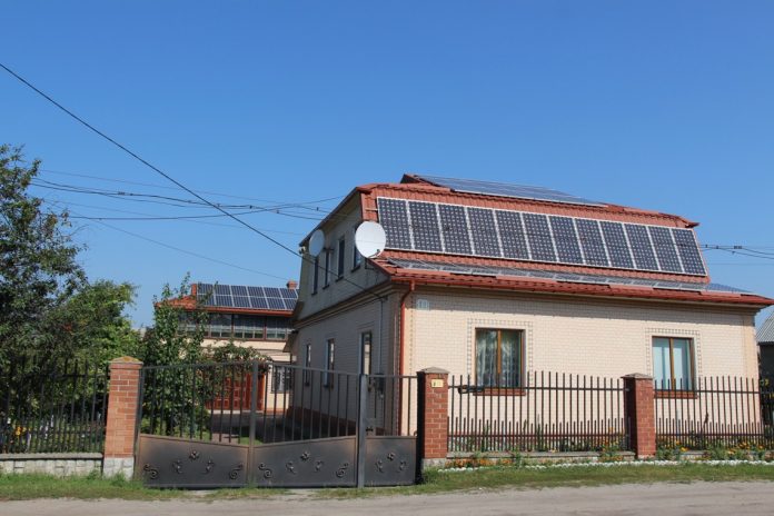 Встановлювати приватні електростанції на Львівщині стане дешевше Встановлювати приватні електростанції на Львівщині стане дешевше