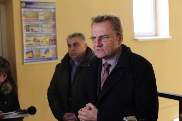 Школи і садочки у Львові повинні працювати у звичному режимі, – Садовий Школи і садочки у Львові повинні працювати у звичному режимі, – Садовий