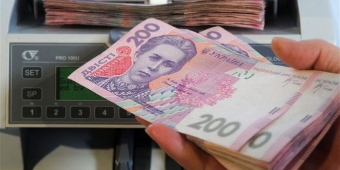 Підвищення пенсій військовослужбовцям та поліцейським: звідки візьмуть на це кошти Підвищення пенсій військовослужбовцям та поліцейським: звідки візьмуть на це кошти
