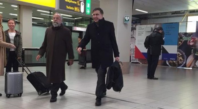 У ситуації, що склалася, виграли обоє – і Порошенко, і Саакашвілі, – політолог У ситуації, що склалася, виграли обоє – і Порошенко, і Саакашвілі, – політолог