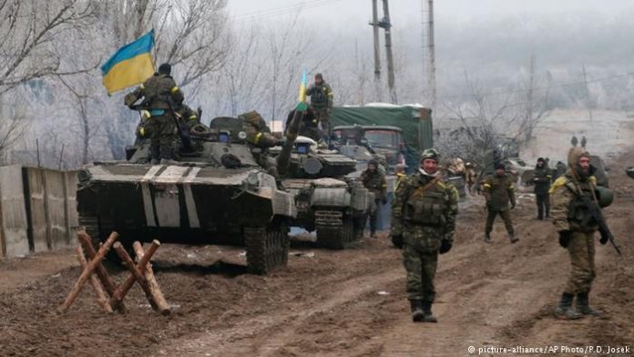 На Донбасі загинув український військовий, ще один дістав поранень — штаб На Донбасі загинув український військовий, ще один дістав поранень — штаб