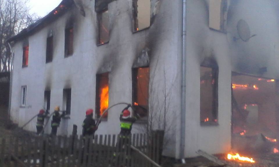 Під час пожежі у Яворівському районі згоріло 10 тисяч книжок