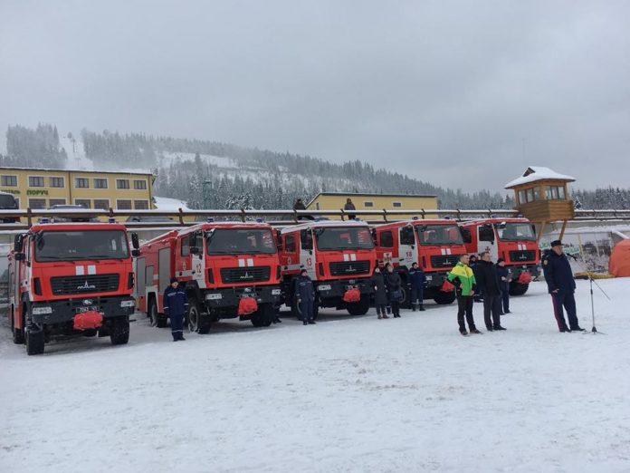 Львівські рятувальники отримали п’ять новеньких автомобілів Львівські рятувальники отримали п’ять новеньких автомобілів