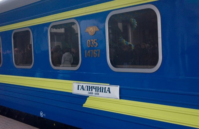 Через Львів курсуватимуть додаткові поїзди на березневі вихідні. Перелік Через Львів курсуватимуть додаткові поїзди на березневі вихідні. Перелік