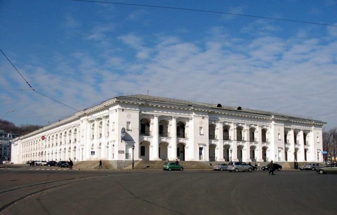 Суд повернув будівлю Гостинного двору у Києві державі Суд повернув будівлю Гостинного двору у Києві державі