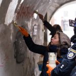 Як поліція та активісти замальовували рекламу наркотиків по Львову (фоторепортаж) - 15
