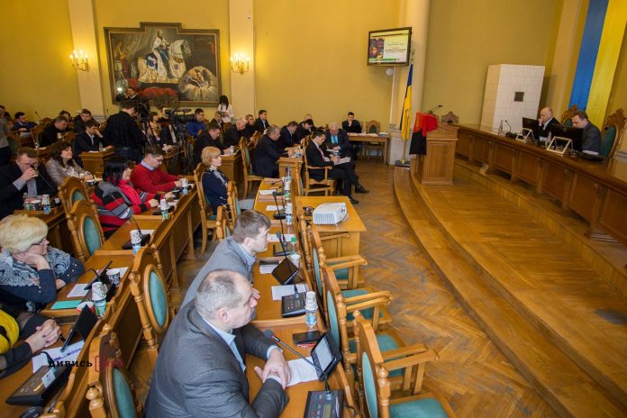 Депутат вимагає демонтувати Монумент слави, негайно Депутат вимагає демонтувати Монумент слави, негайно
