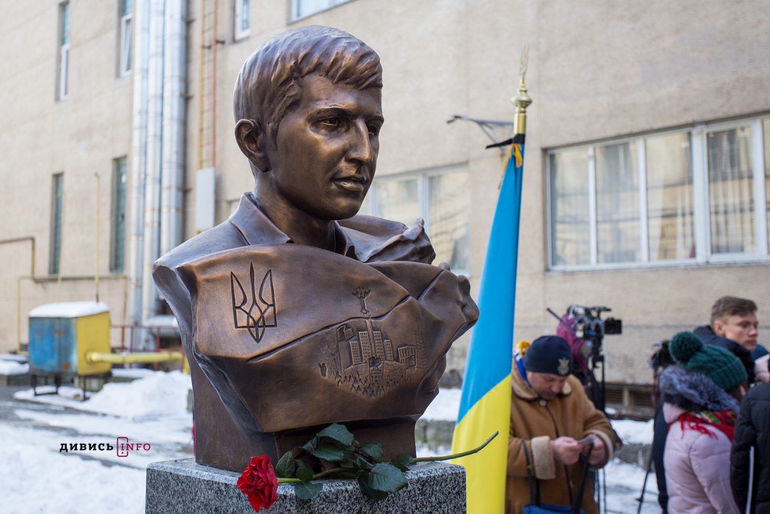 У Львові відкрили пам’ятник Герою Небесної Сотні (фото)