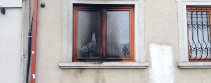 В Ужгороді невідомі намагалися підпалити приміщення спілки угорців В Ужгороді невідомі намагалися підпалити приміщення спілки угорців