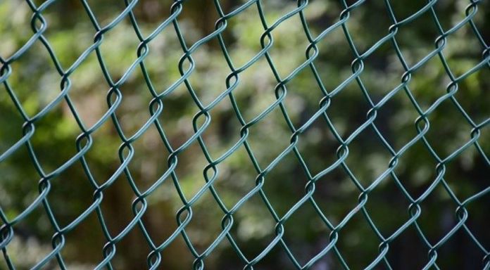 Польща у вересні будуватиме на кордоні з Україною паркан Польща у вересні будуватиме на кордоні з Україною паркан
