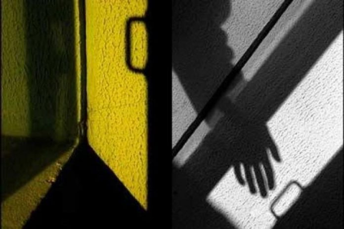 У Львові викрили чоловіка, який «знеструмлював» квартири У Львові викрили чоловіка, який «знеструмлював» квартири
