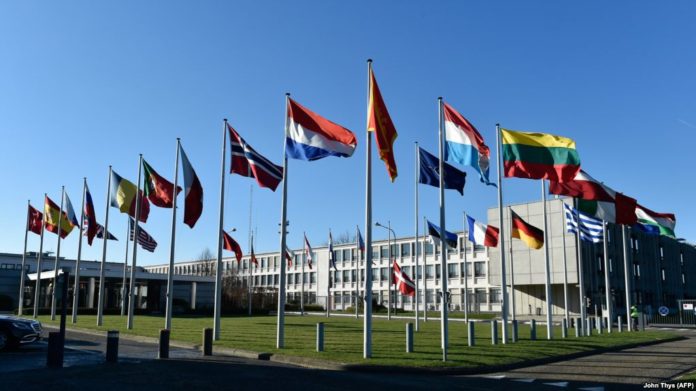 НАТО переїжджає у нову штаб-квартиру за 1,2 мільярда євро НАТО переїжджає у нову штаб-квартиру за 1,2 мільярда євро