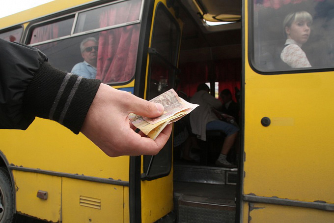 Уряд ухвалив рішення про монетизацію пільг на проїзд