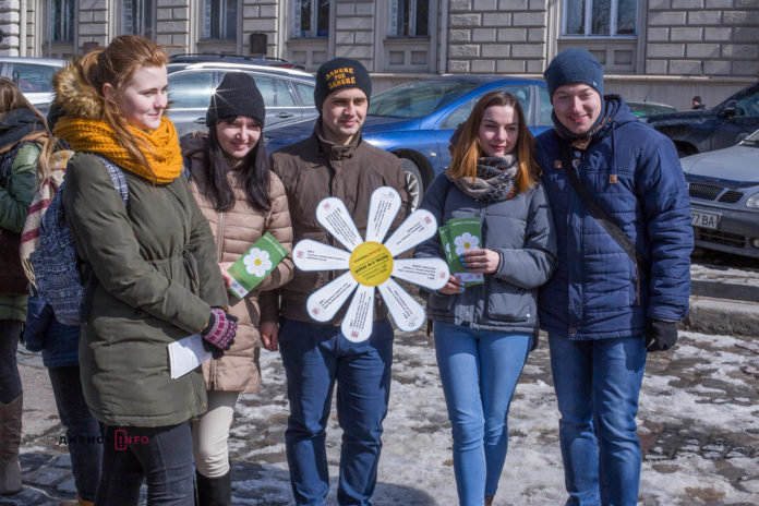 У Львові відбулася акція до Всесвітнього дня боротьби із туберкульозом (фото) У Львові відбулася акція до Всесвітнього дня боротьби із туберкульозом (фото)
