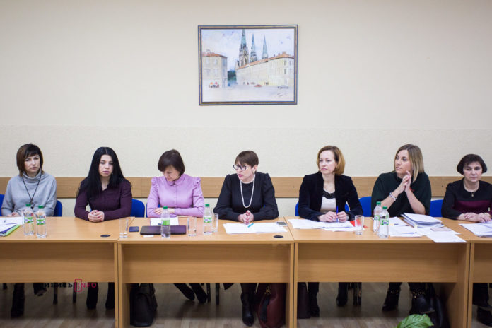 Соціальний ліфт: львів’янам розповіли, кого з малозабезпечених обирають до проекту із започаткування власного бізнесу Соціальний ліфт: львів’янам розповіли, кого з малозабезпечених обирають до проекту із започаткування власного бізнесу